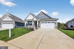 142 Eisenhower Dr, Swedesboro, NJ 08085 - Photo 2