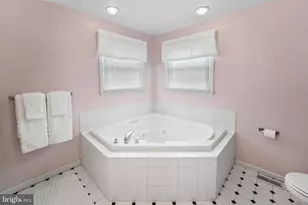 1414 Swan Ln, Harrison Township, NJ 08062 - Photo 24