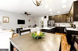 105 Oakridge, East Greenwich Township, NJ 08061 - Photo 6