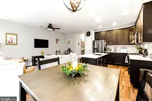 105 Oakridge, East Greenwich Township, NJ 08061 - Photo 4