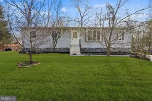 916 Willow Ln, Monroe Township, NJ 08094 - Photo 1