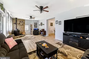 1013 Delsea Dr, Franklin Township, NJ 08322 - Photo 2
