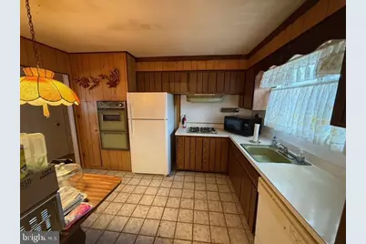 136 Moore Street, Woodbury Heights, NJ 08097 - Photo 8