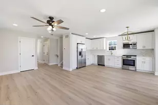 1463 11th Ave, Monroe Township, NJ 08094 - Photo 8