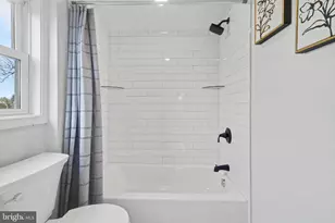 327 Bucknell Ave, Blackwood, NJ 08012 - Photo 16