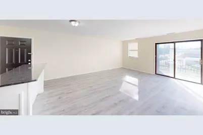 300 Broadway #D7, Westville, NJ 08093 - Photo 2