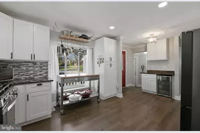 202 Leonard Avenue, East Greenwich Township, NJ 08020 - Photo 4