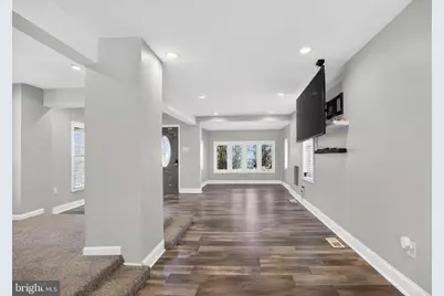 20 E Buck Street, Paulsboro, NJ 08066 - Photo 2