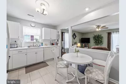 725 Virgin Island Drive, Monroe Township, NJ 08094 - Photo 12