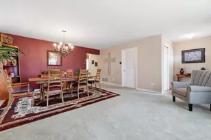 725 Virgin Island Dr, Monroe Township, NJ 08094 - Photo 6