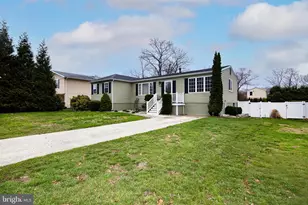 112 Karen Dr, Monroe Township, NJ 08094 - Photo 2