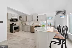 1404 8th Ave, Monroe Township, NJ 08094 - Photo 8