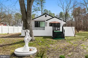 1404 8th Ave, Monroe Township, NJ 08094 - Photo 1
