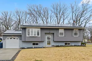 1666 Holly Pkwy, Monroe Township, NJ 08094 - Photo 2