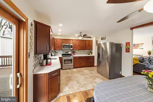 1666 Holly Pkwy, Monroe Township, NJ 08094 - Photo 10