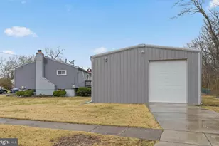 1666 Holly Pkwy, Monroe Township, NJ 08094 - Photo 6