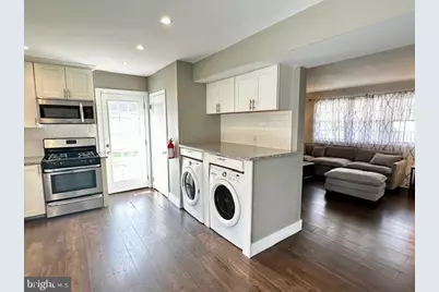 1054 Bradford Drive, Monroe Township, NJ 08094 - Photo 8