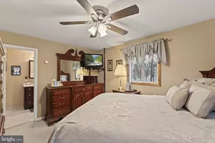 1010 Hancock Dr, Blackwood, NJ 08012 - Photo 20