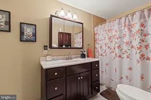 1010 Hancock Dr, Blackwood, NJ 08012 - Photo 16