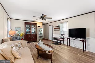 234 Iris Rd, Harrison Township, NJ 08062 - Photo 2