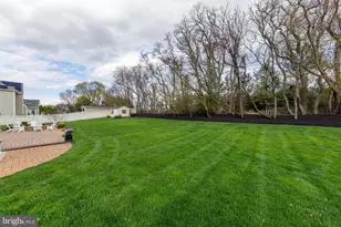 808 Derius Dr, East Greenwich Township, NJ 08056 - Photo 12