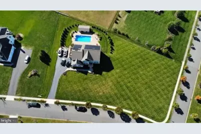 207 Maria Elena Drive, Harrison Township, NJ 08062 - Photo 4