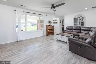 427 Birch Dr, East Greenwich Township, NJ 08056 - Photo 4