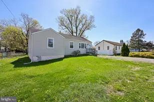 314 Lake Ave, Monroe Township, NJ 08094 - Photo 2