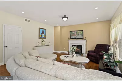 836 Rosetree Drive, Monroe Township, NJ 08094 - Photo 8