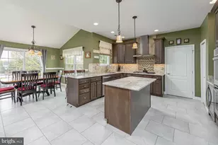 18 Morning Glory Cir, Harrison Township, NJ 08062 - Photo 8