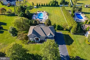 18 Morning Glory Cir, Harrison Township, NJ 08062 - Photo 2
