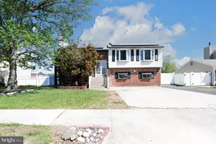408 Jennifer Ln, Monroe Township, NJ 08094 - Photo 2