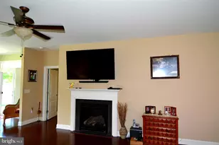 218 Wilshire Blvd, Swedesboro, NJ 08085 - Photo 12