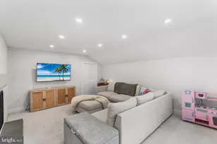 301 Westwood Dr, West Deptford, NJ 08096 - Photo 14