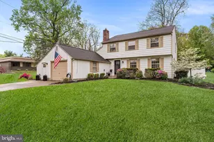 301 Westwood Dr, West Deptford, NJ 08096 - Photo 2