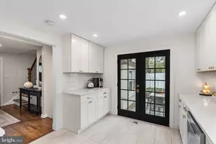 301 Westwood Dr, West Deptford, NJ 08096 - Photo 12