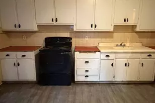 915 N Delaware St, Paulsboro, NJ 08066 - Photo 8