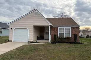 92 Knollwood Dr, Woodbury, NJ 08096 - Photo 1