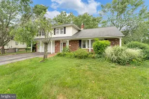 8 Hastings Ct, Blackwood, NJ 08012 - Photo 2