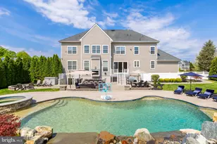 818 Derius Dr, East Greenwich Township, NJ 08056 - Photo 6