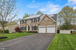 205 Huntingdon Dr, Monroe Township, NJ 08094 - Photo 2