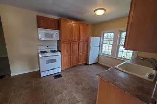 191 W Cohawkin Rd, East Greenwich Township, NJ 08020 - Photo 2