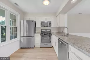105 Devonshire Ct, Sewell, NJ 08080 - Photo 8