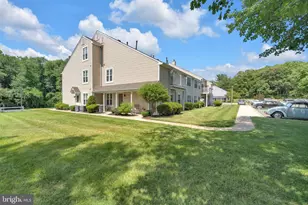 105 Devonshire Ct, Sewell, NJ 08080 - Photo 2