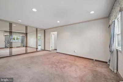 817 Lexington Avenue, Washington Township, NJ 08012 - Photo 12