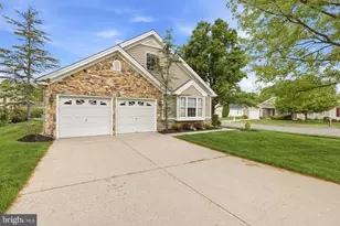 29 Autumn Ln, Sewell, NJ 08080 - Photo 2