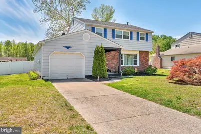 8 Hampshire Avenue, Blackwood, NJ 08012 - Photo 2