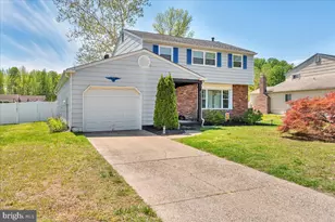 8 Hampshire Ave, Blackwood, NJ 08012 - Photo 2
