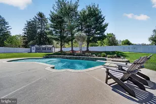 27 Lauren Way, Franklin Township, NJ 08322 - Photo 4