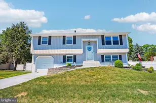 205 Wrexham Ct, Woodbury, NJ 08096 - Photo 1